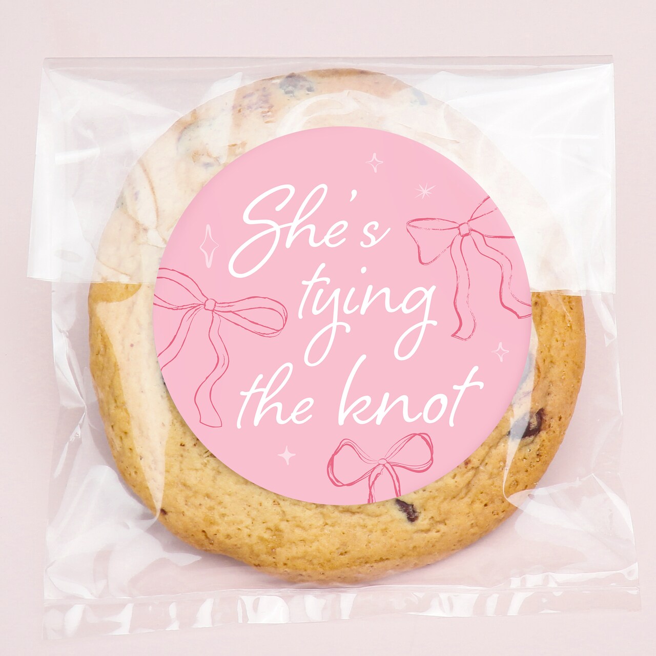 Big Dot of Happiness She's Tying the Knot Pink Bow Stickers and Clear Cookie Bags, Cellophane Treat Bags 4.25x7 IN for Candy or Baked Goods - 25 Count